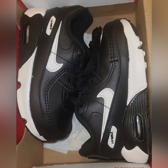 nike air7c black price